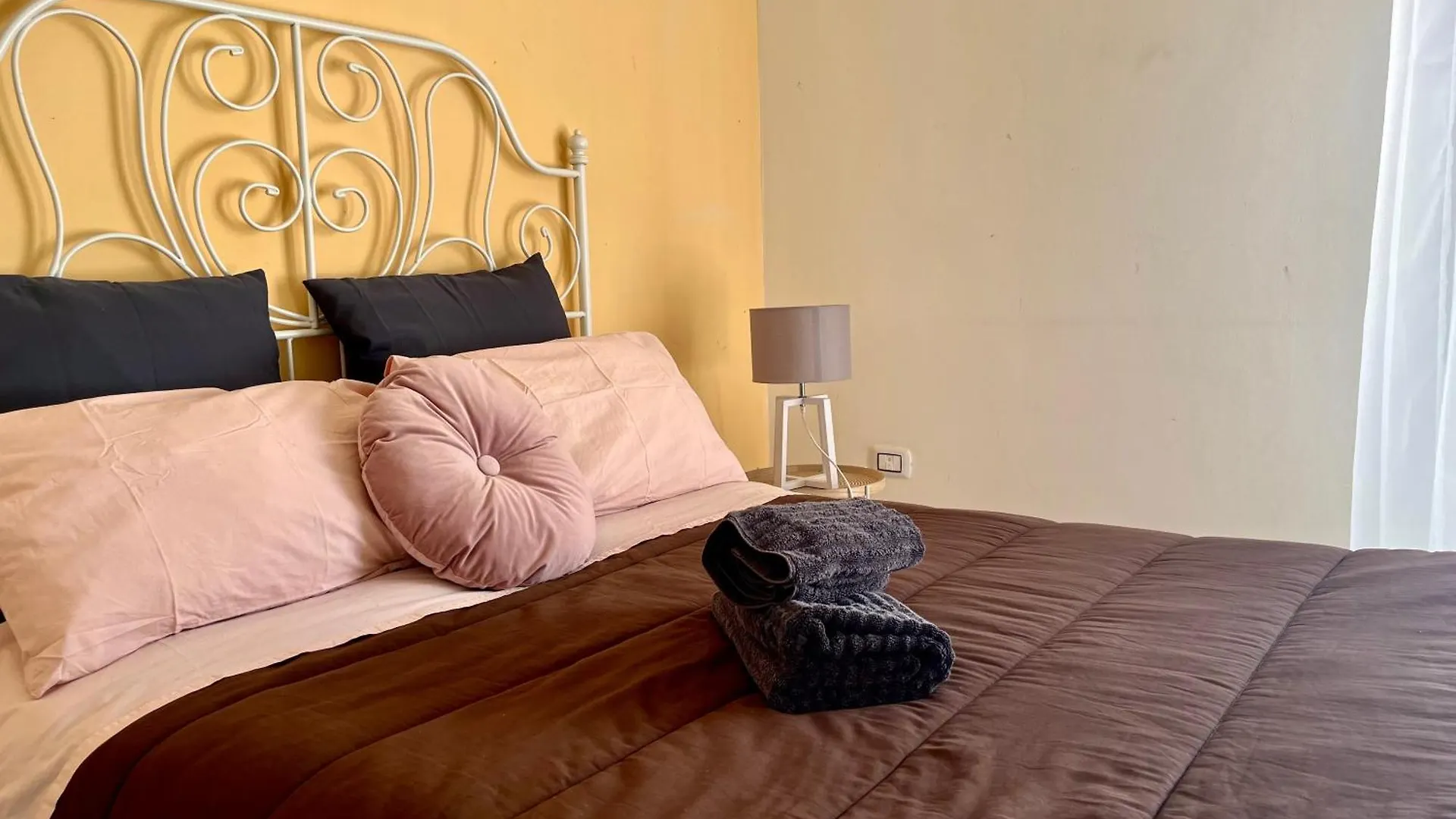 Deodato Guest House Catania Ostello