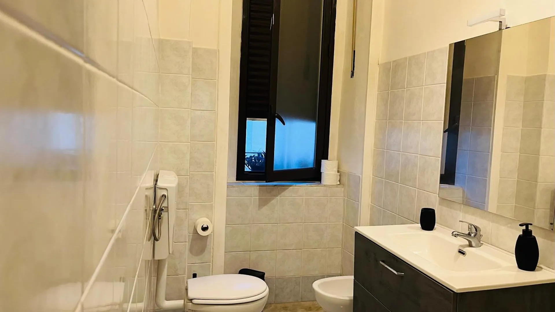 Deodato Guest House Catania Ostello